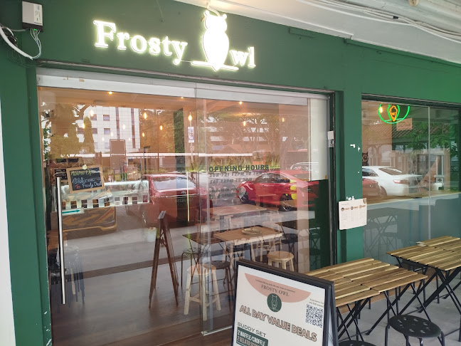 Frosty Owl - Hospitality and gastronomy