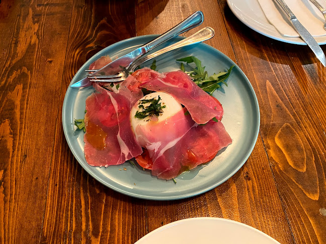 Opinii despre Bella Pizza în Singapore - Hospitality and gastronomy