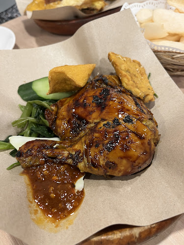 304 Orchard Rd, #04-25/27, Singapore 238863