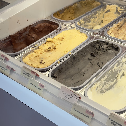 Creme by LELE Bakery - Hospitality and gastronomy