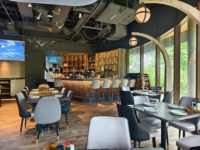 20 Mandai Lake Rd, #02-10 Bird Paradise, Singapore 729825