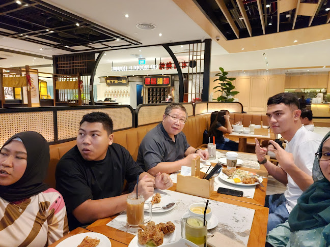 60 Airport Boulevard 03-24/25, Changi Airport Terminal 2 Singapore Changi Airport, 819643