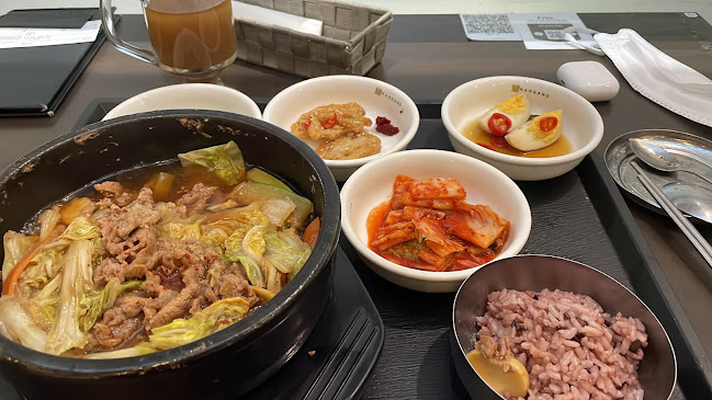 10 Sinaran Dr, #03-33 Square 2, Singapore 307506