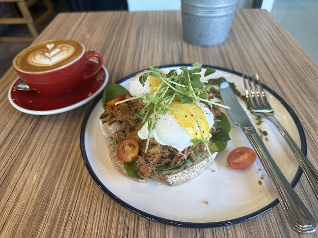 Comentarii opinii despre Refuel Cafe