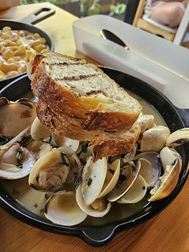 816 Bukit Batok West Ave. 5, #01-01, Singapore 659089