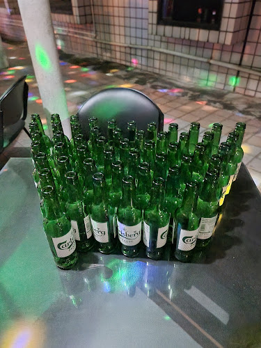 9 Plus Bistro - Hospitality and gastronomy