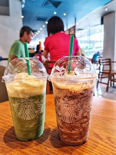 Starbucks Canberra Plaza