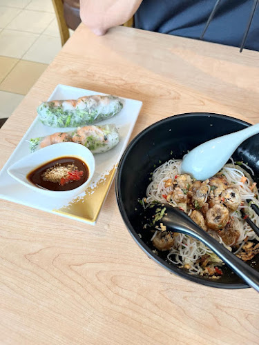 Comentarii opinii despre F.I.C. (Fried Ice Cream & Viet Bites)