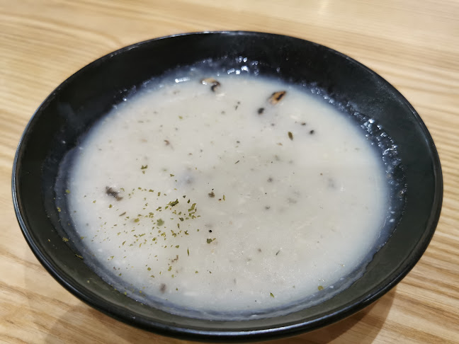 377 Hougang St. 32, #01-09 Hougang RiverCourt, Singapore 530377