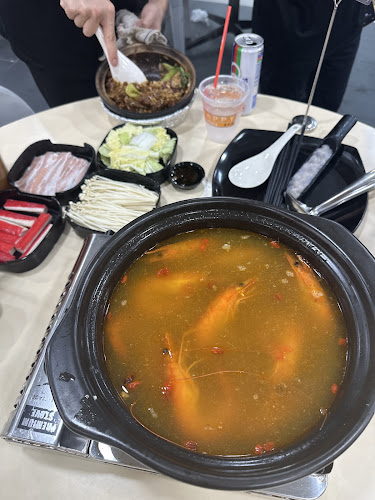 Golden Chef SG JB Claypot Rice / JB Mee Hoon Kueh - Hospitality and gastronomy