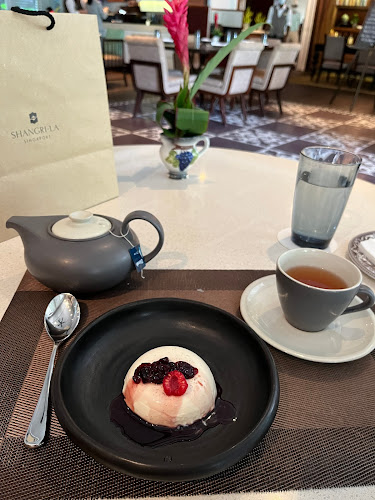 Opinii despre Waterfall Ristorante Italiano în Singapore - Hospitality and gastronomy