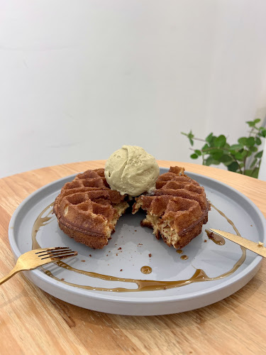 Lilac Oak | Vegan Café & Bakes - Singapore