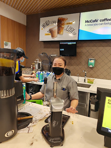 McDonald's Sengkang Sports Complex - Hospitality and gastronomy