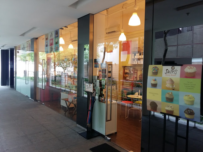 Opinii despre Swirls Bake Shop în Singapore - Hospitality and gastronomy