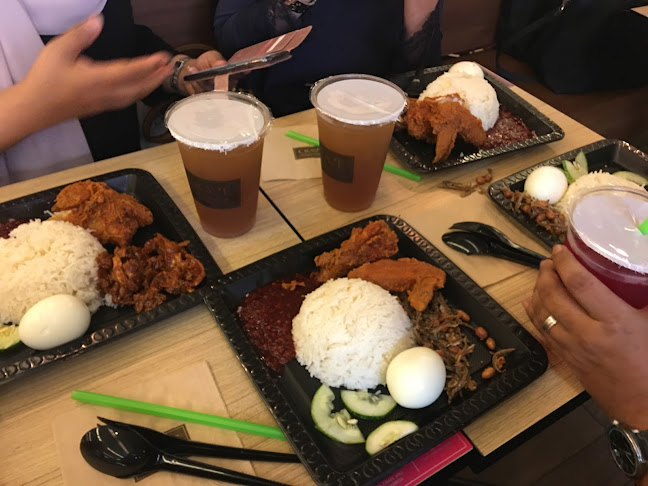 Opinii despre Crave Nasi Lemak - Terminal 2 în Singapore - Hospitality and gastronomy