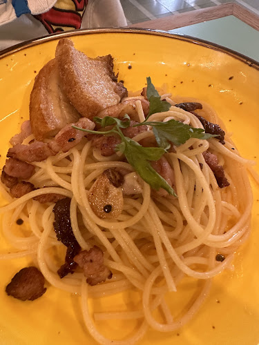 1 Empress Pl, #01-02, Singapore 179555