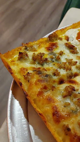 John's Pizzeria & Bakery