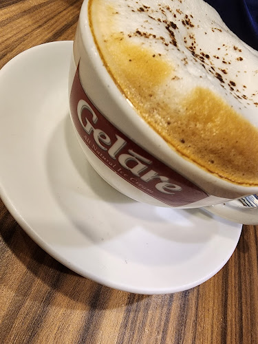 Geláre Causeway Point - Hospitality and gastronomy