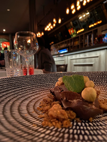 100 Peck Seah St, #27-01 Oasia Hotel Downtown, Singapore 079333