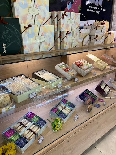 133 New Bridge Rd, #01-40 Chinatown Point, Singapore 059413