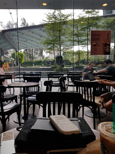 Starbucks Metropolis - Singapore