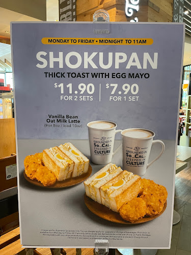 The Coffee Bean and Tea Leaf (Waterway Point) - Singapore