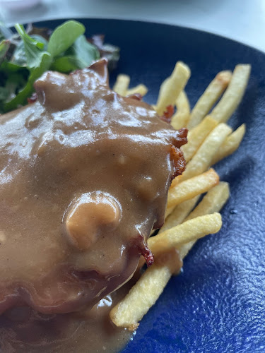 Comentarii opinii despre Armoury Steakhouse Bar & Grill @ Aperia