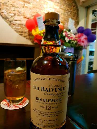 Tom, Dick & Hillary's - Hospitality and gastronomy