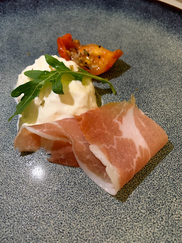 R Italian Kitchen & Smokehouse - Singapore