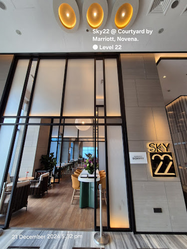 Opinii despre Sky22 @ Courtyard by Marriott în Singapore - Hospitality and gastronomy