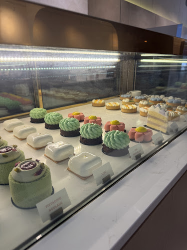 Opinii despre LUNA în Singapore - Hospitality and gastronomy