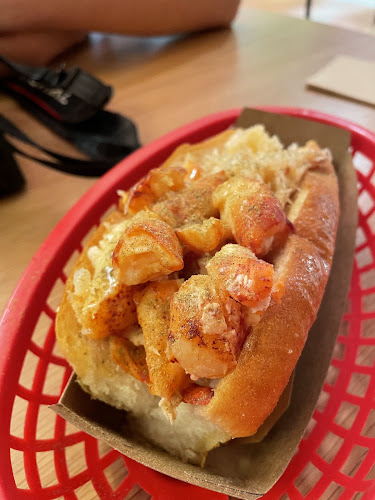 Luke's Lobster Singapore (Terminal 2, Changi Airport) - Hospitality and gastronomy