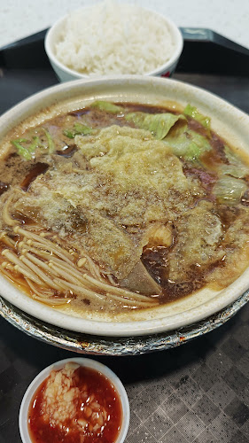 261 Serangoon Central Dr, #01-15 261 Broadway Coffee Shop, Singapore 550261