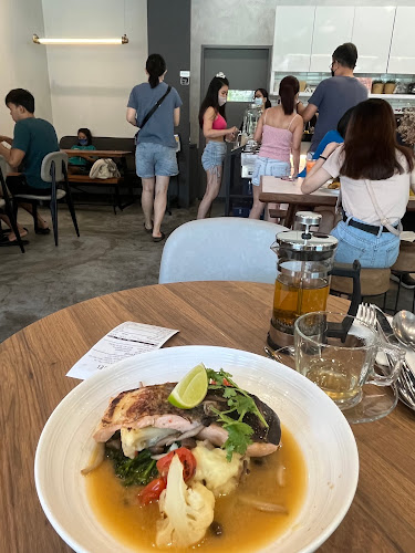 Opinii despre Refuel J9 în Singapore - Hospitality and gastronomy