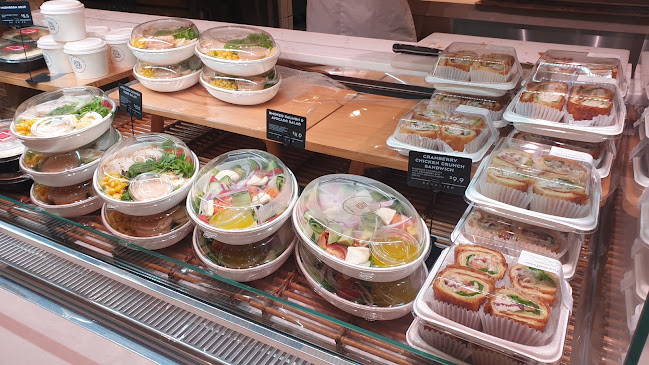 Paris Baguette PLQ Mall - Hospitality and gastronomy