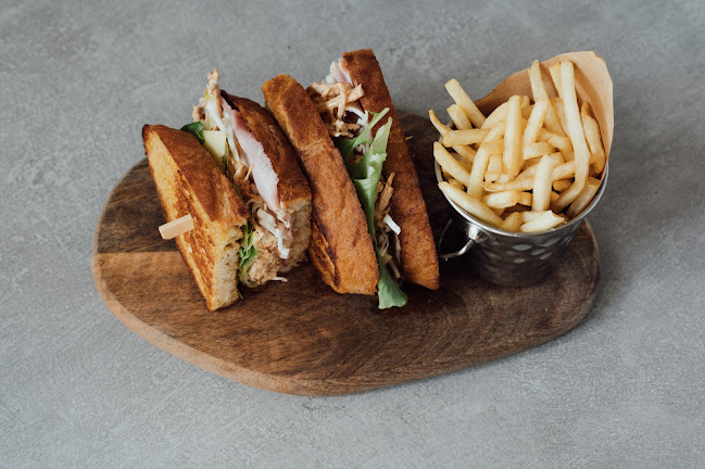 Comentarii opinii despre Twenty Eight Cafe