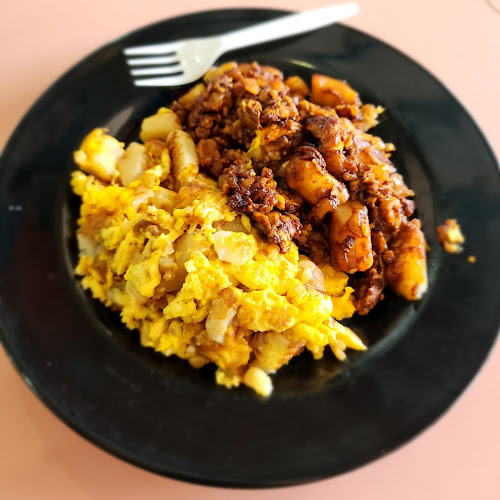 Guan Seng Carrot Cake (#01-81) - Singapore