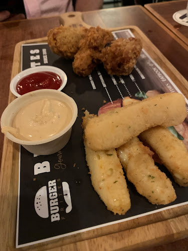 Burger & Steak Frites - Singapore