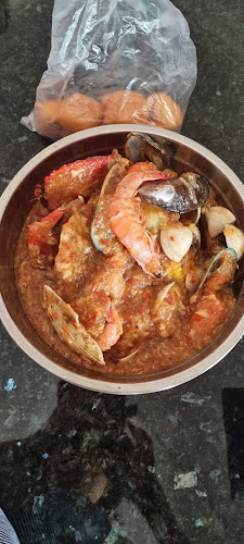 Crab Delivery Singapore by 8 Crabs - Hospitality and gastronomy