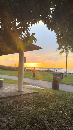 Ohana Beach House(Pasir Ris) - Hospitality and gastronomy