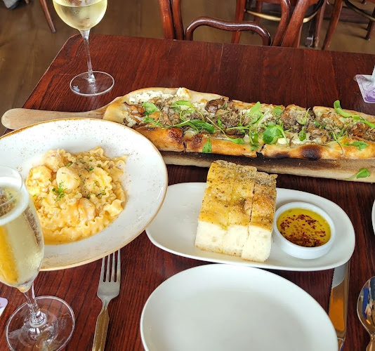 10 Bayfront Avenue, Marina Bay Sands, Hotel, Level 57 Tower 1, 018956