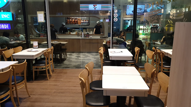 681 Punggol Dr., #02-36 Oasis Terraces, Singapore 820681