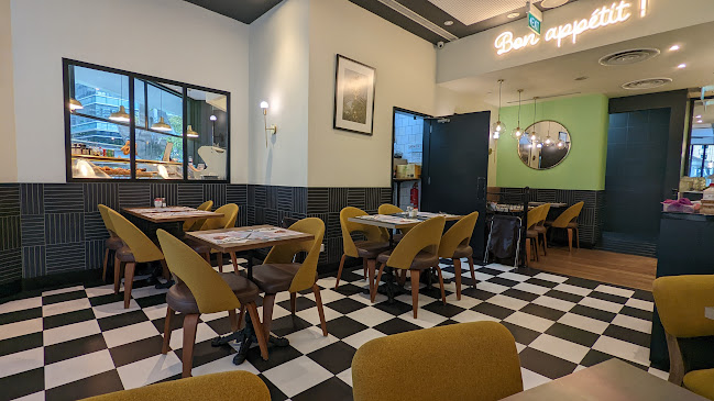 PAUL Ocean Financial Centre - Hospitality and gastronomy