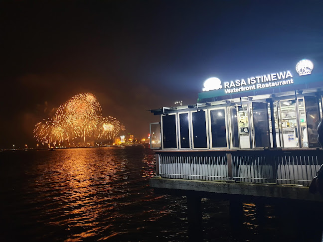 Rasa Istimewa Waterfront Restaurant - Singapore