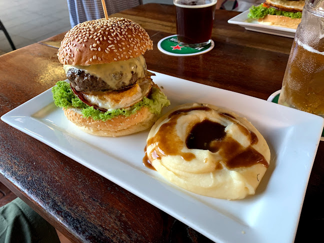 Opinii despre Charlie's Corner în Singapore - Hospitality and gastronomy