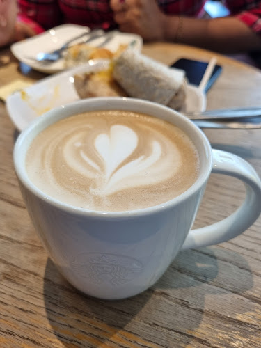 Comentarii opinii despre Starbucks Our Tampines Hub