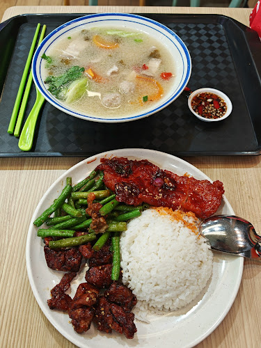 261 Serangoon Central Dr, #01-15 261, Singapore 550261