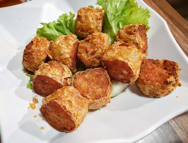 White Restaurant (Sun Plaza)