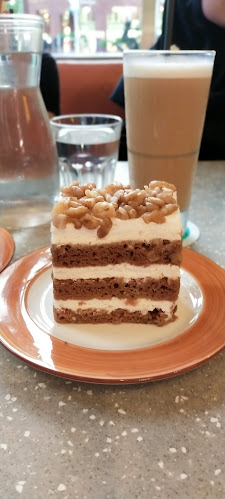 Privé Paragon - Hospitality and gastronomy