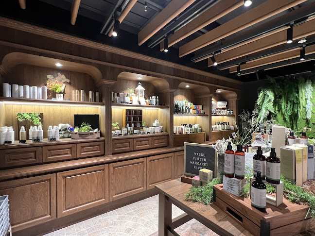 Surrey Hills Grocer - Woodleigh Mall (Pet Friendly) - Singapore